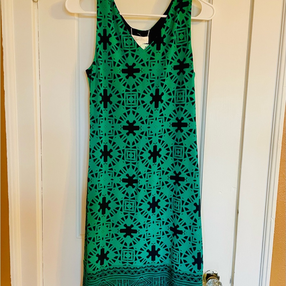 Green and Black Patterned Sleeveless Dress